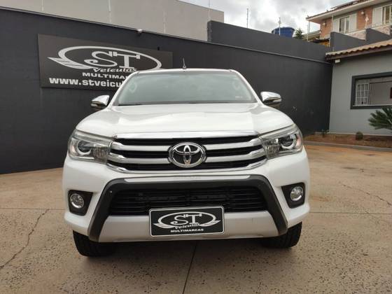 TOYOTA HILUX 2.8 SRX 4X4 CD 16V DIESEL 4P AUTOMÁTICO
